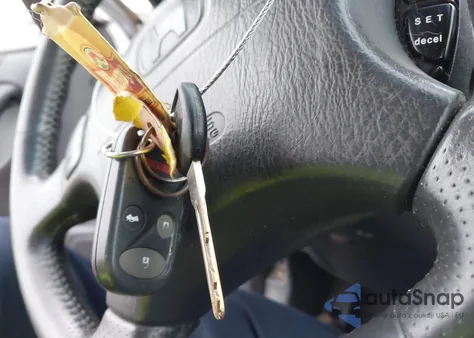 2001 Honda Cr-V Special Edition from USA, damaged, VIN JHLRD18701C006953